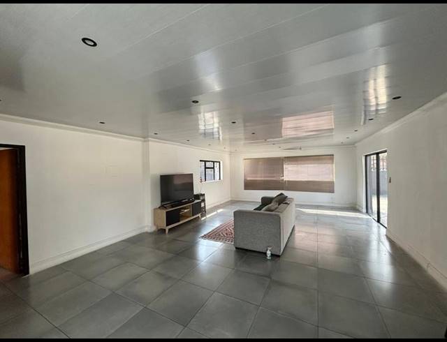 3 BEDROOM HOUSE FOR SALE IN DUNNOTTAR